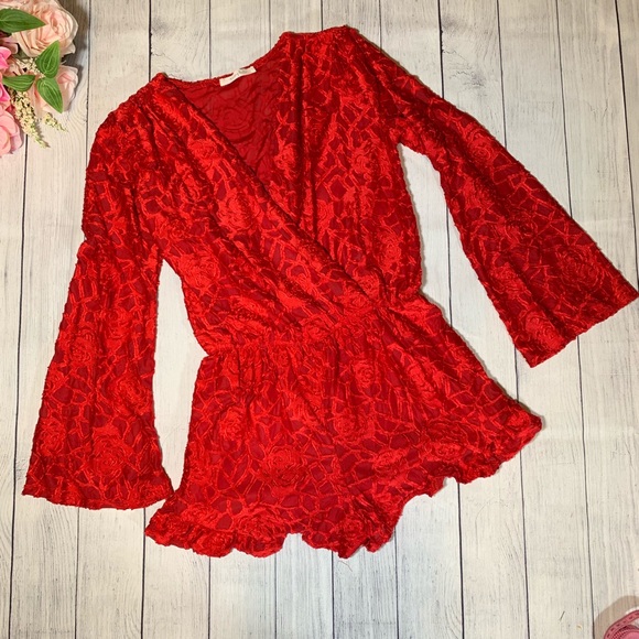 Red Rose Long Sleeved Boutique Romper! - Picture 3 of 6